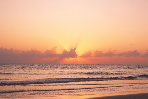 海边唯美日落