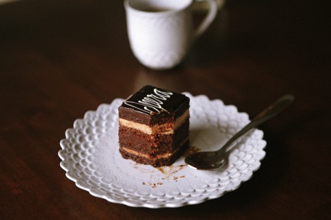 精致的巧克力蛋糕