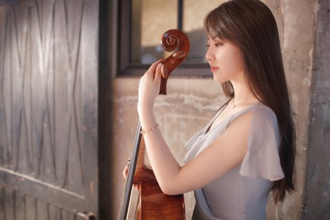 大提琴美女