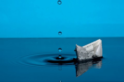 水滴和纸船