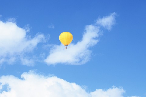 晴空上的热气球