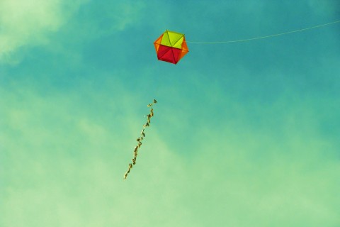 天空中的彩色风筝