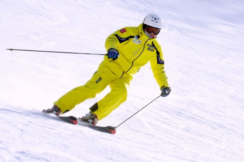 雪地滑雪运动