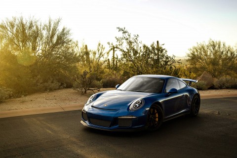 蓝色保时捷911 GT3