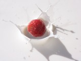 山莓恋上牛奶