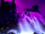 紫色瀑布
